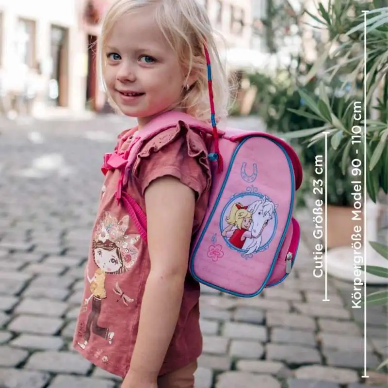 SCOOLI Vorschulranzen Cutie Bibi & Tina mit Kind seitlich