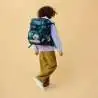 ERGOBAG Schulranzen Set 5 tlg CUBO - RaumfahrBär Kind mit Schulranzen Rückansicht