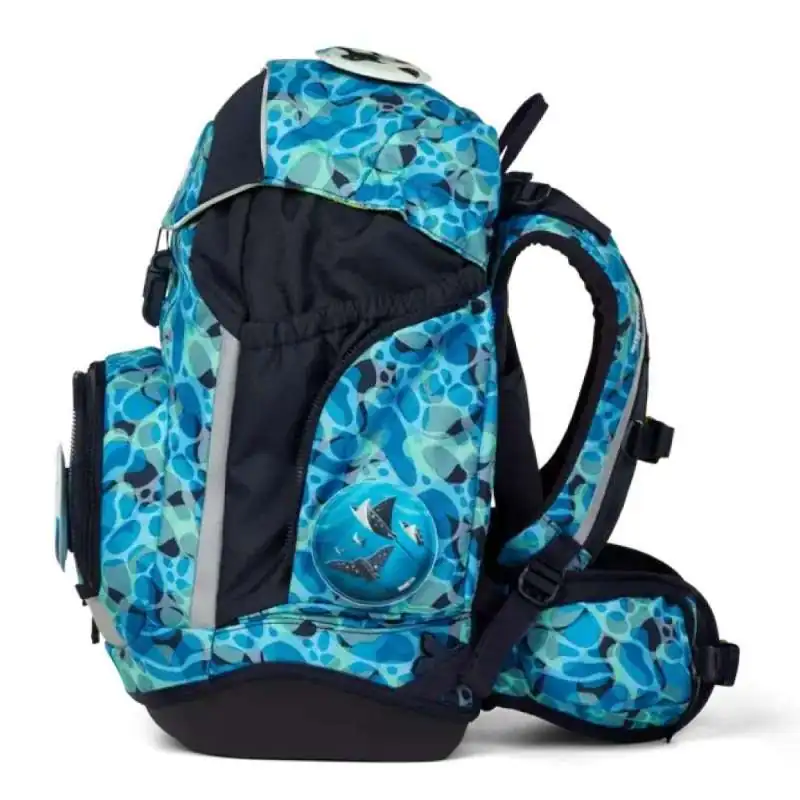 ERGOBAG Schulrucksack Set 6 tlg - AbtauchBär linke Seite