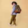 ERGOBAG Schulrucksack Set 6 tlg - FeuerspeiBär Kind mit Schulranzen Rückansicht