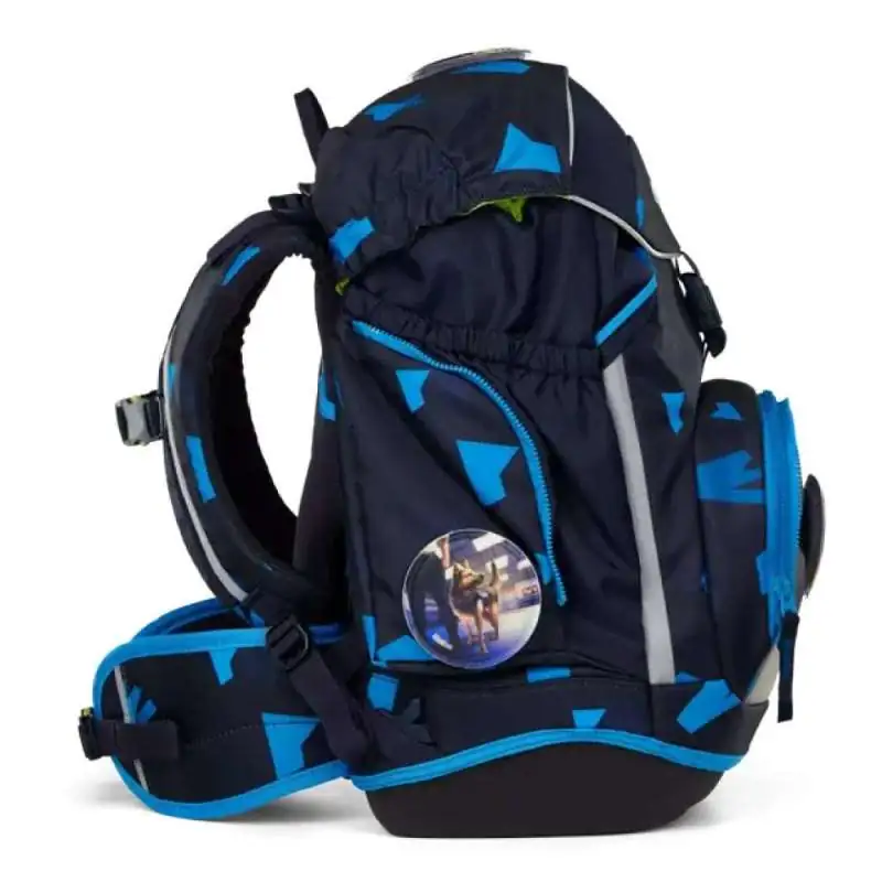 ERGOBAG Schulrucksack Set 6 tlg - VerfolgBärjagd rechte Seite