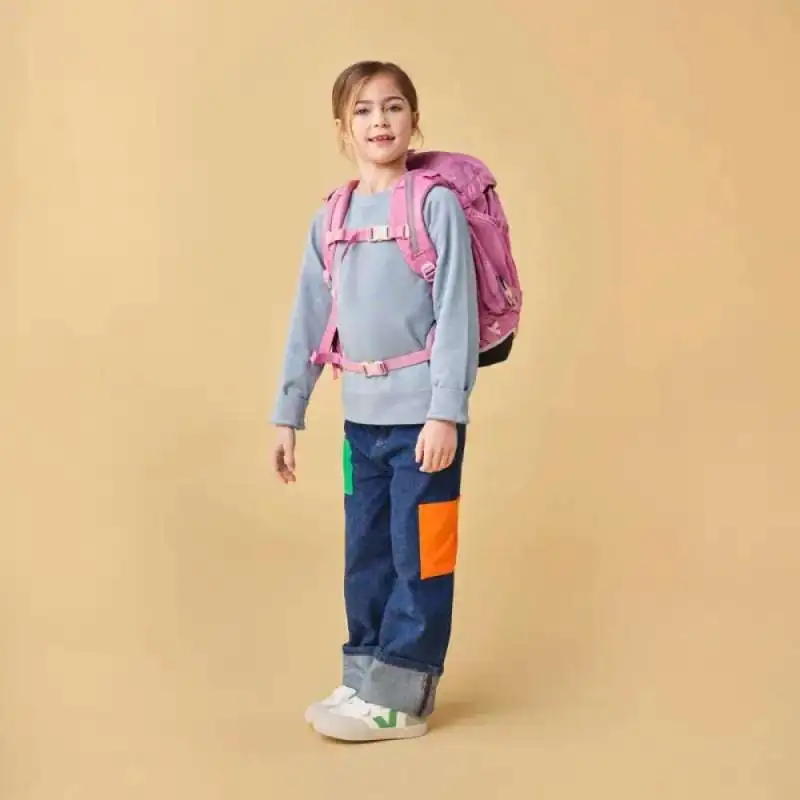 ERGOBAG Schulrucksack Set 6 tlg PACK - WolkenzauBär Kind mit Schulranzen Front