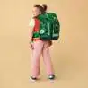 ERGOBAG Schulrucksack Set 6 tlg MAXI - Bärtastisch Kind mit Schulranzen Rückansicht