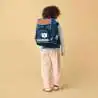 ERGOBAG Schulranzen Set 5 tlg CUBO - ArktisforschBär Kind mit Schulranzen Rückansicht