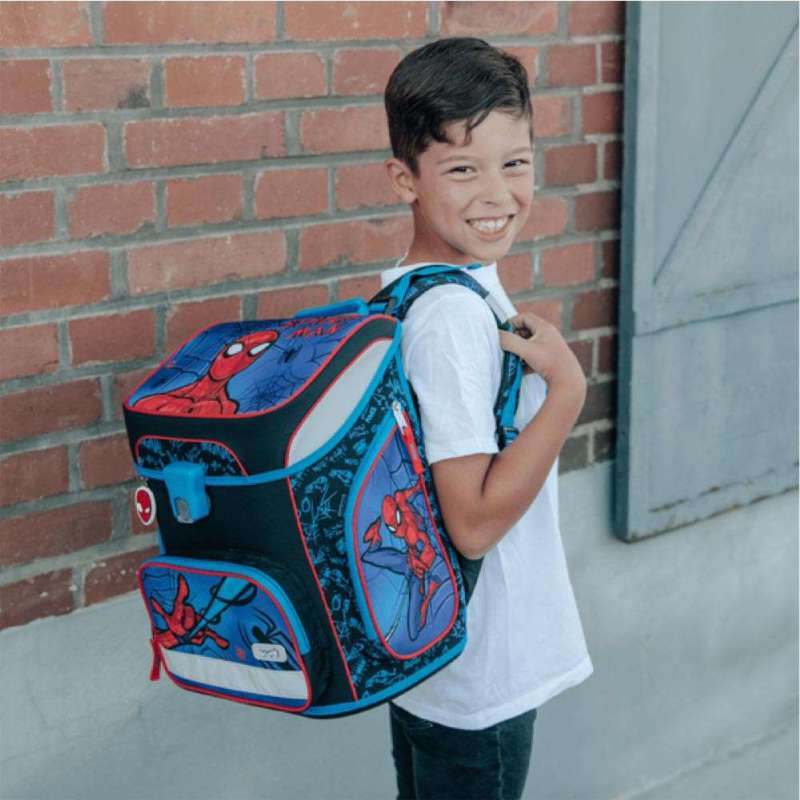 SCOOLI Schulranzen Set EasyFit 5 tlg - Spider Man Kind mit Schulranzen seitliche Rückansicht